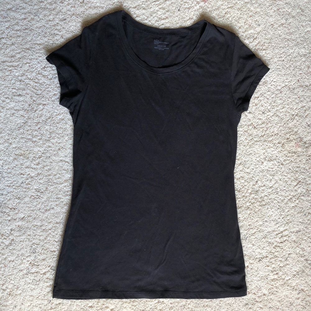 Black Basics style Tee